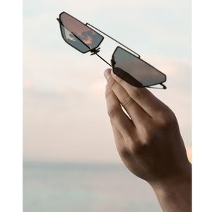 NIB🏷 KOMONO Alec Black Sunglasses